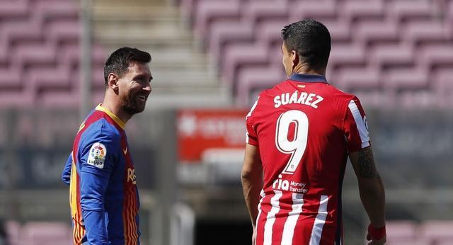  那不勒斯主场力克都灵，克瓦拉茨赫利亚独造三球