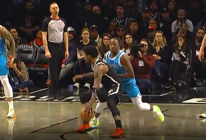  艾顿两双封盖太阳主场完封湖人取得关键卡位战胜利