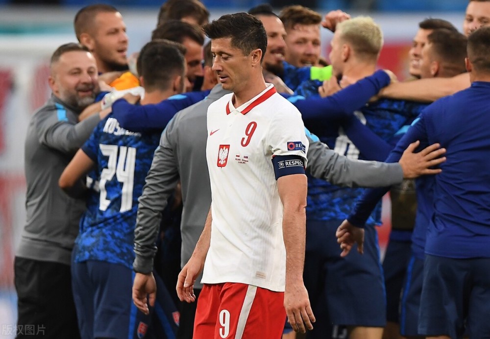  尤文图斯什琴斯尼神扑救主，波兰门神零封对手守榜首