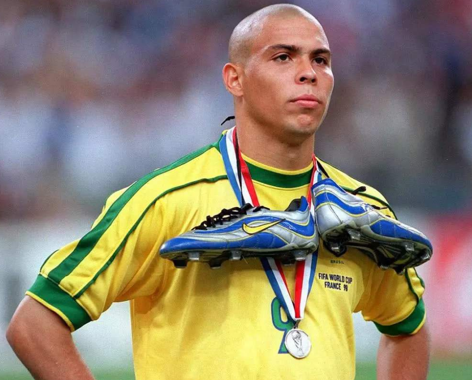  不来梅凭借高效反击完胜奥格斯堡全取三分  